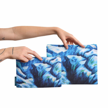 Pochette à zip paysage Cascade bleu en coton et lin – Image 2