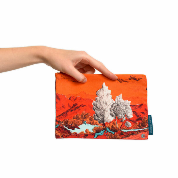 Pochette à zip en tissu avec paysage montagne rouge vif